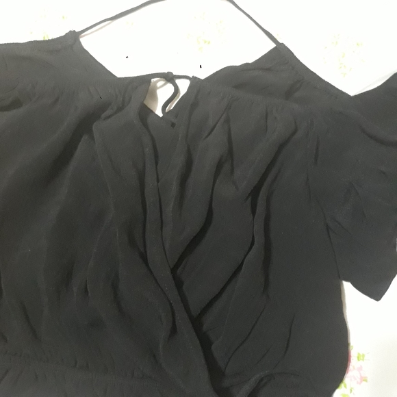 Tobi Black Off Shoulder Halter Criss Cross Crop - Picture 8 of 8